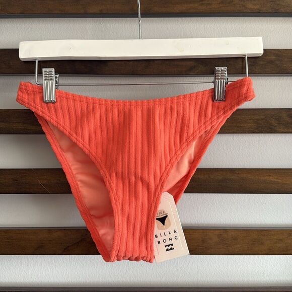 Billabong In The Loop Hike Bottom - Picture 8 of 8